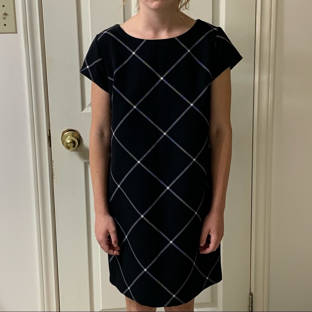🌷3 for $25🌷George, US S, Black & White Windowpane Plaid Cap Sleeve Shift Dress
